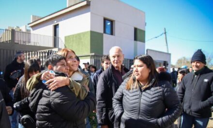 Magdalena Sierra recorrió obras de infraestructura en Villa Tranquila