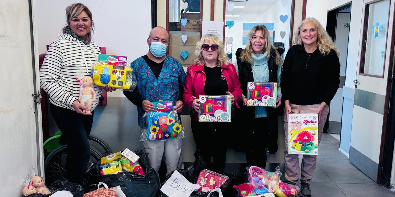 Día del Niño: La Cooperadora del Hospital de Quilmes llevó juguetes y sonrisas a los chicos internados