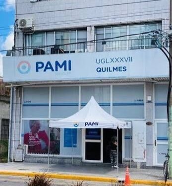 Tras el escrache, denuncian que el titular del PAMI Quilmes 'no tiene plata' para arreglar baños de la UGL 37
