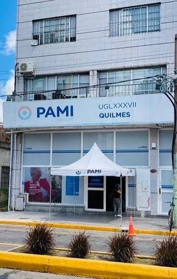 Tras el escrache, denuncian que el titular del PAMI Quilmes 'no tiene plata' para arreglar baños de la UGL 37