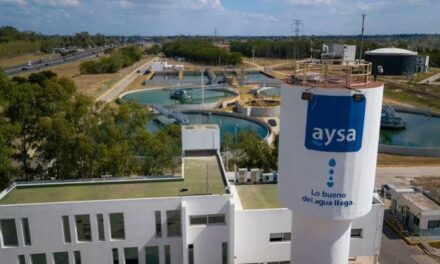 Diputados Bonaerenses de UxP rechazan la privatización de AySA: "Es un retroceso económico, social, ambiental y soberano"