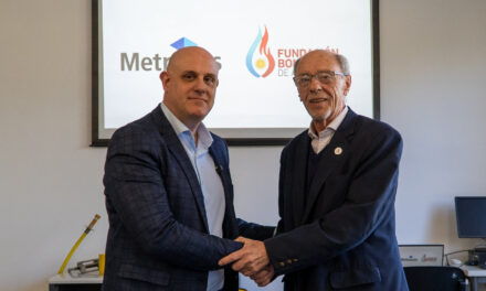 MetroGAS y Fundación Bomberos de Argentina formalizan su alianza para capacitaciones ante emergencias