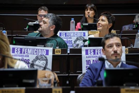 Mayra: “En 2027 la disyuntiva va a ser clara, políticos que obedecen a su pueblo o que lo someten”