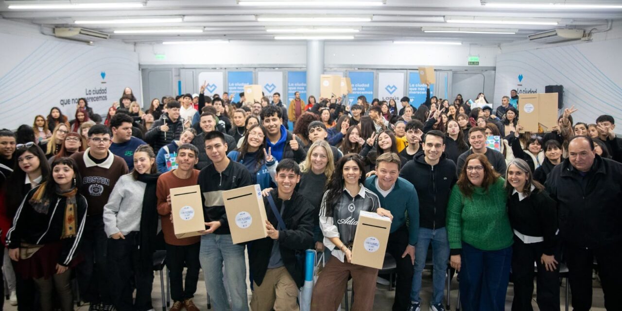 Construyendo Centros: Encuentro de Lanús Gobierno con representantes de Centros de Estudiantes