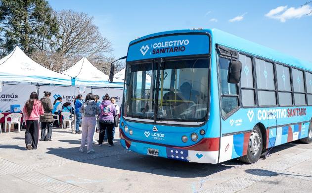 Julián Álvarez inauguró el nuevo colectivo sanitario en el barrio Villa Independencia