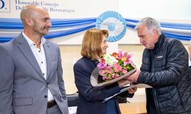 Emotivo homenaje al Dr. Luis Nolfi, el primer abogado de Berazategui