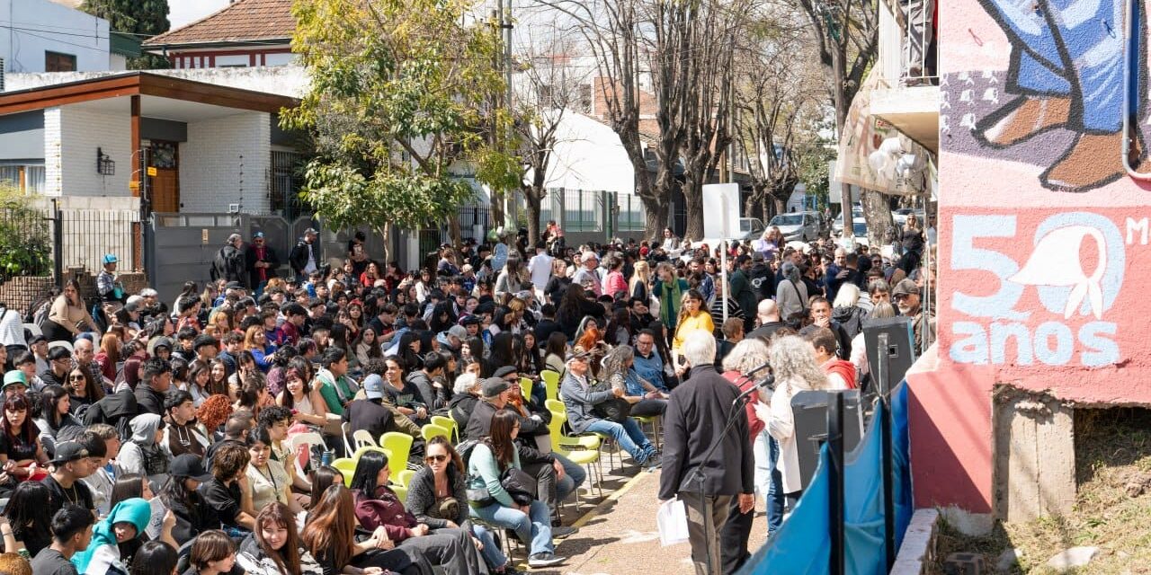 Con más de mil jóvenes, se realizó una ornada en Quilmes en homenaje a los 50 años de 'La Noche de los Lápices'