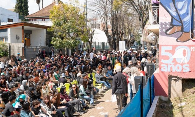 Con más de mil jóvenes, se realizó una ornada en Quilmes en homenaje a los 50 años de 'La Noche de los Lápices'
