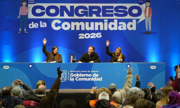 Federico Otermín encabezó el Congreso de la Comunidad de Lomas junto a más de seis mil vecinos