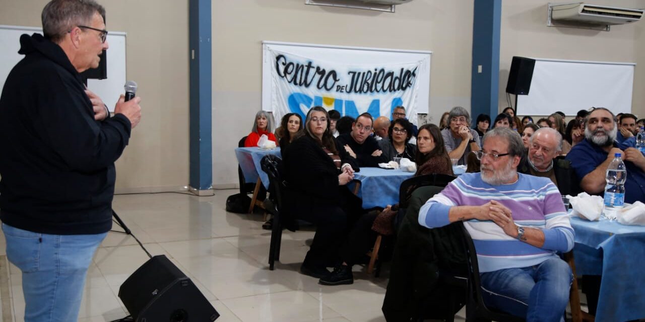 Los Municipales de Avellaneda homenajearon a Hugo Yasky por su trayectoria
