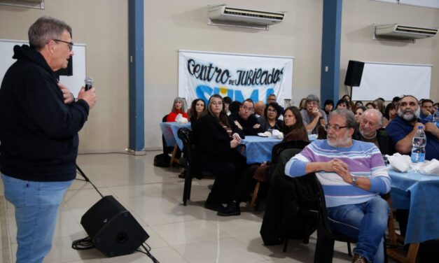 Los Municipales de Avellaneda homenajearon a Hugo Yasky por su trayectoria