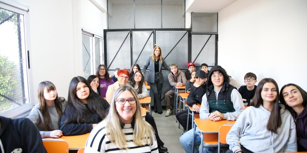Magdalena Sierra inauguró obras en la Secundaria 4 y el Jardín 906 de Avellaneda