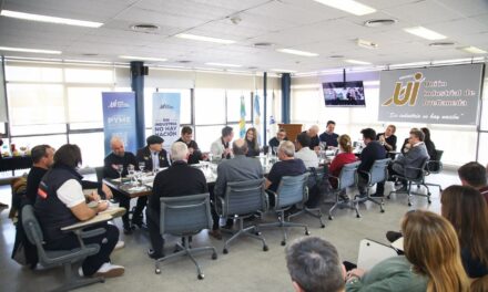 Magdalena Sierra se reunió con la Unión Industrial de Avellaneda