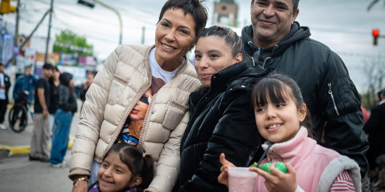 Con un Solano explotado, Mayra defendió la gestión local y a Cristina, y fustigó duramente las políticas de Milei