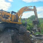 Ante el fenómeno de "El Niño", la Comuna quilmeña realiza trabajos de limpieza en La Matera