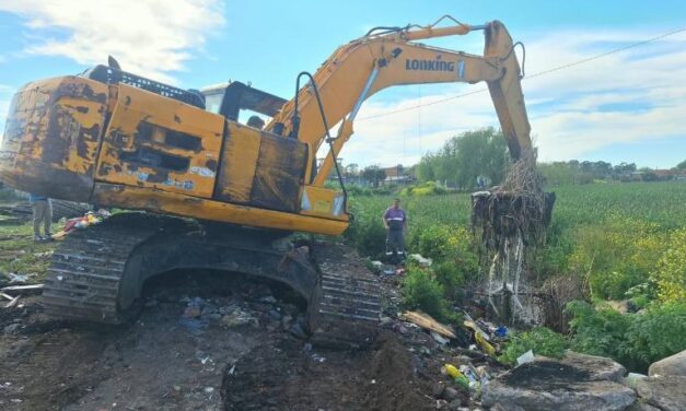 Ante el fenómeno de "El Niño", la Comuna quilmeña realiza trabajos de limpieza en La Matera