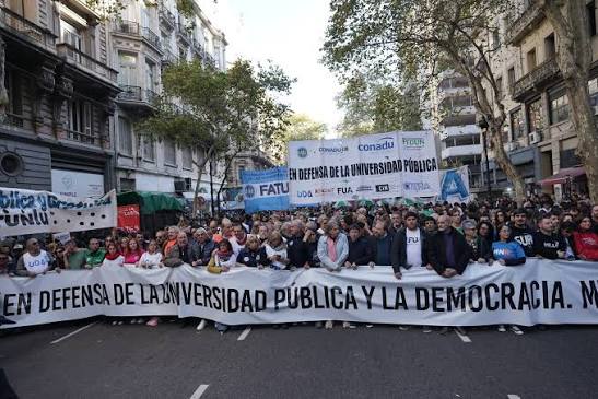 Hoy Marcha Universitaria: El presupuesto de Milei para 2027 es 21% menos que la del 2023