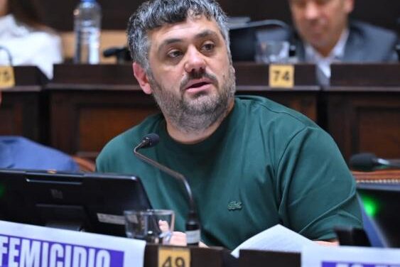 Tignanelli: "Nos resulta fundamental que quienes se forman lo hagan bajo la mirada social y humana que nos enseñó el Papa Francisco”