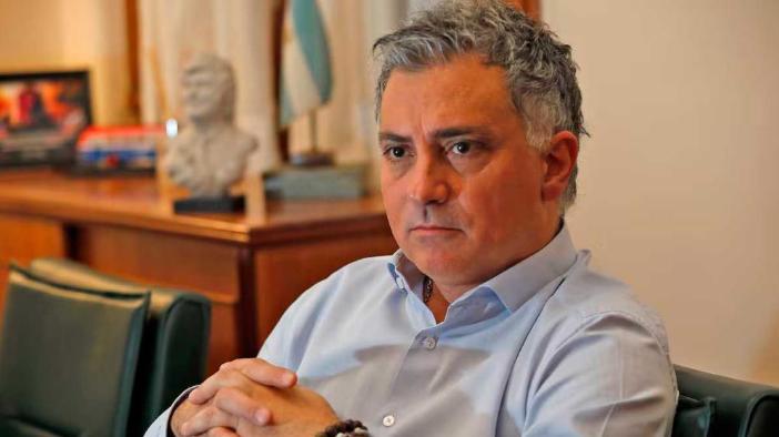 Sebastián Pareja bajó a la región para poner paños fríos a tanto desorden libertario