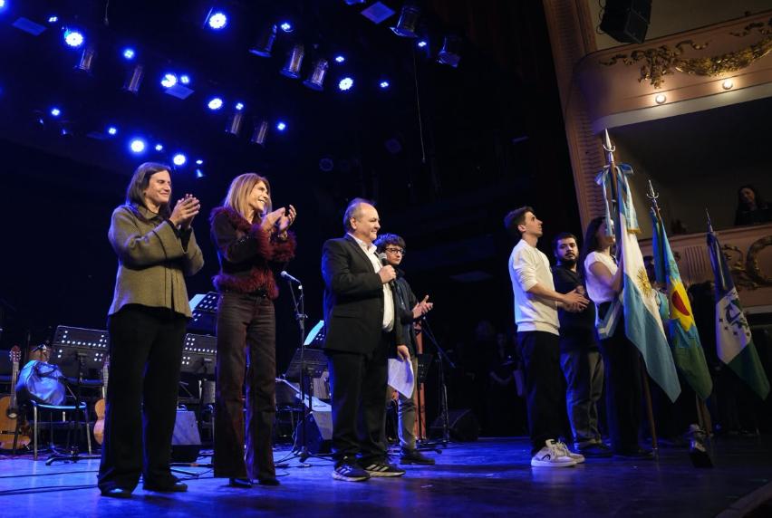 Sierra participó de la celebración por los 40 años de la Escuela de Música Popular de Avellaneda