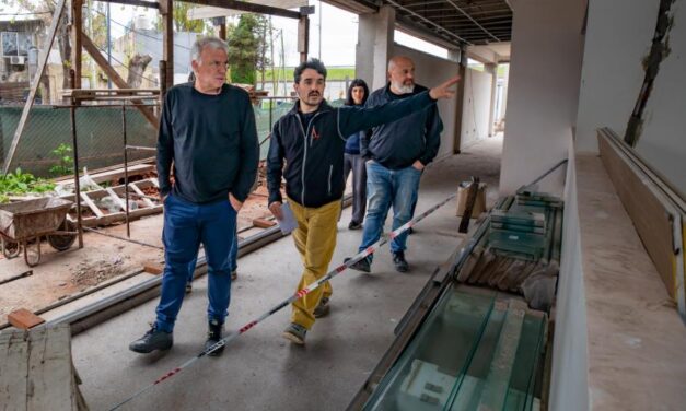 A poco de inaugurarse, Balor recorrió la obra del Centro Cívico Municipal El Pato