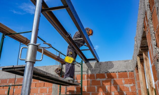 Lanús Gobierno sigue con las obras en diversas escuelas del distrito