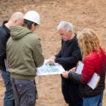 El intendentye Balor supervisó la construcción de un canal pluvial en El Pato