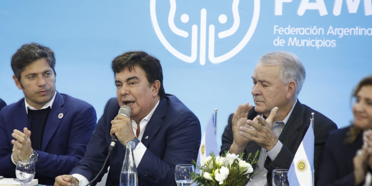 "La crueldad no es un mérito": Fernando Espinoza cruzó a Javier Milei luego de que el Presidente cuestionara a quienes no llegan a fin de mes.