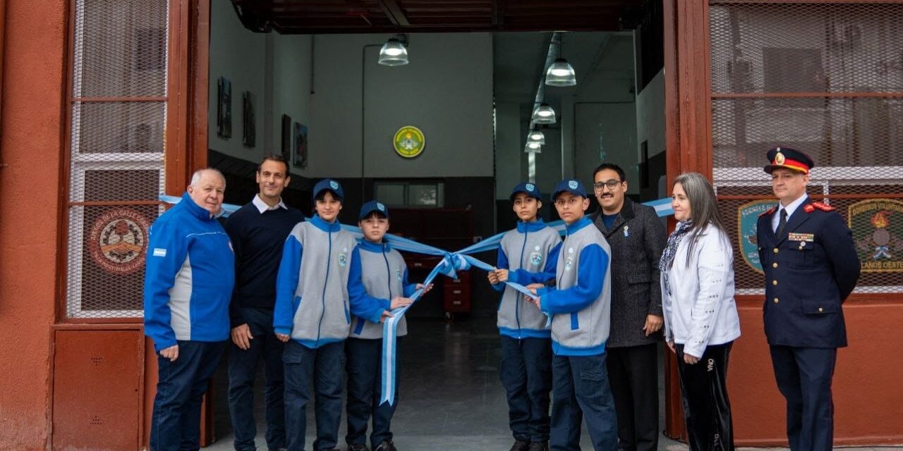 El intendente Julián Alvarez inauguró la Escuela de Cadetes de Bomberos Voluntarios "Héroes de Malvinas"