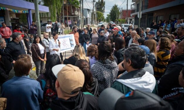 Con fondos municipales, Mayra Mendoza y Eva Mieri inauguraron 33 nuevas cuadras de pavimento en El Progreso
