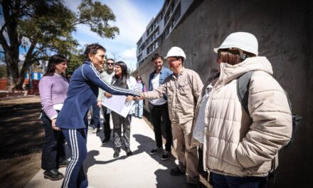 Recorrida oficial por la obra del Paseo Cultural y Deportivo Don Bosco, encabezada Mayra y Eva Mieri