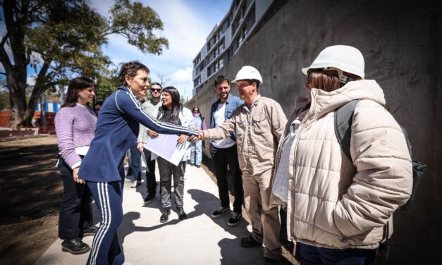 Recorrida oficial por la obra del Paseo Cultural y Deportivo Don Bosco, encabezada Mayra y Eva Mieri