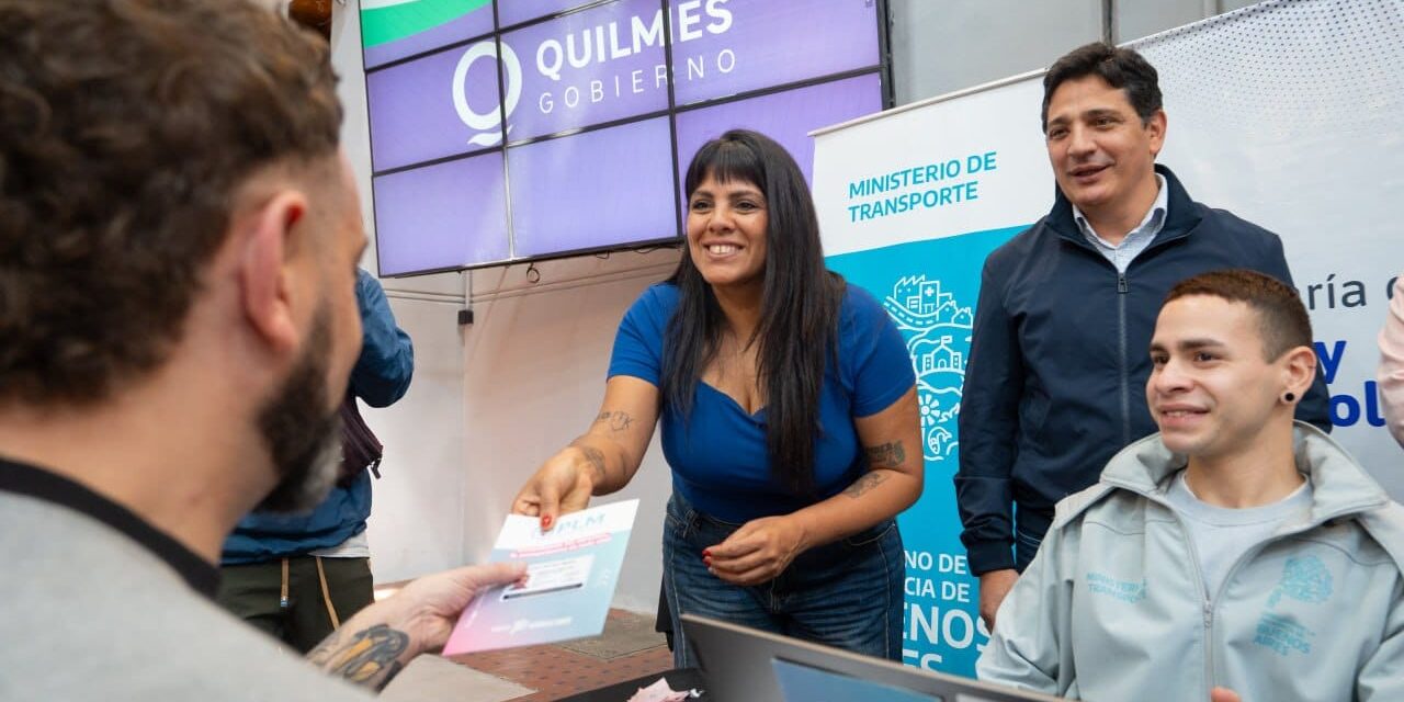 Se realizó en Quilmes un operativo de impresión y entrega de pases libres multimodales