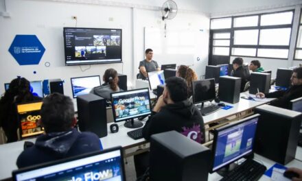 Más de 14 mil vecinos y vecinas se formaron con "Aprender Lomas"