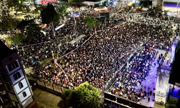 Masiva convocatoria vecinal al Aniversario de Solano: "En el 2027 llegaremos a las 250 cuadras más pavimentadas"
