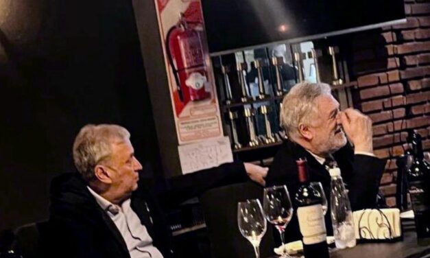 El politólogo Luis Tonelli visitó Quilmes invitado por Pluralidad Soberana